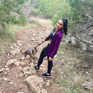 Meet your Posher, Daniela